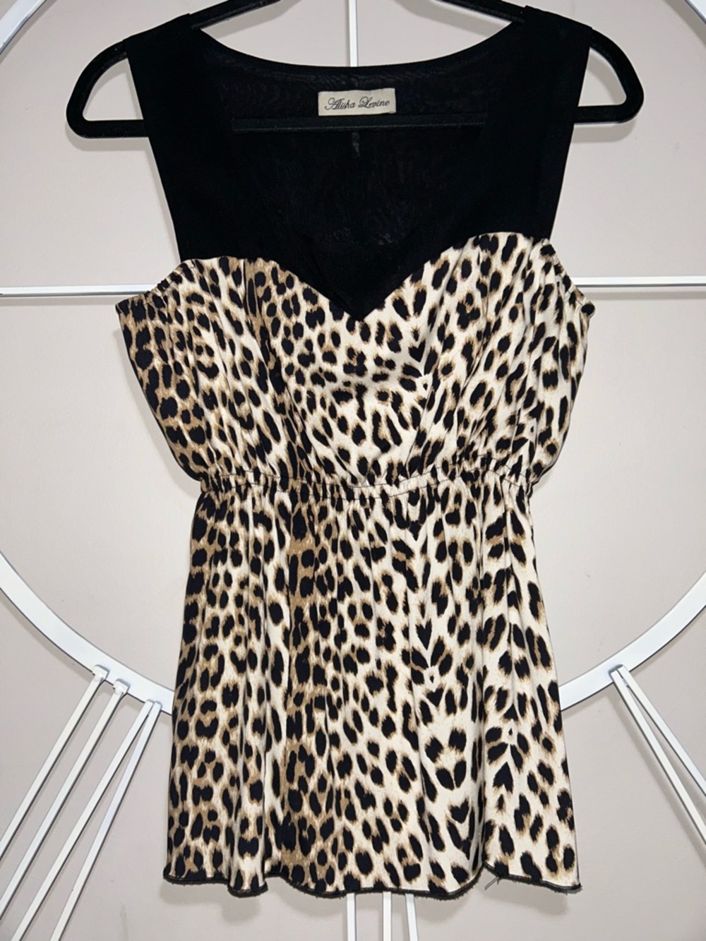 Alisha Levine 100% Silk Leopard Print Sweetheart Neckline Blouse